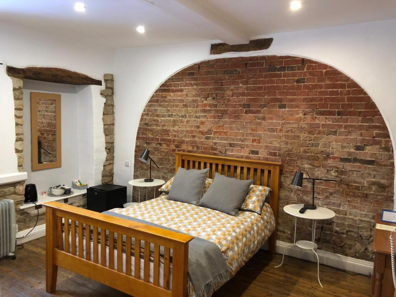Отель The Great Western Arms Deddington Экстерьер фото